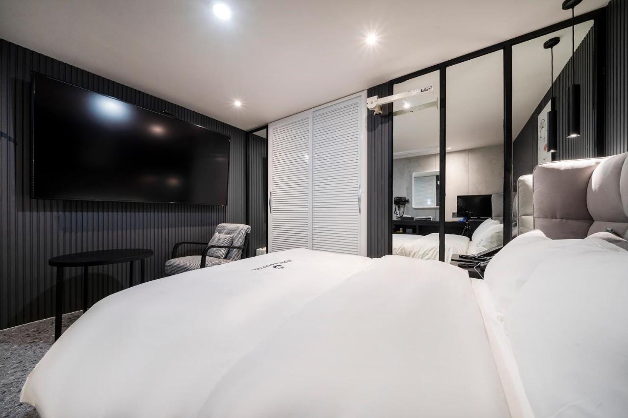 Gorilla Hotel Wonju Eksteriør bilde